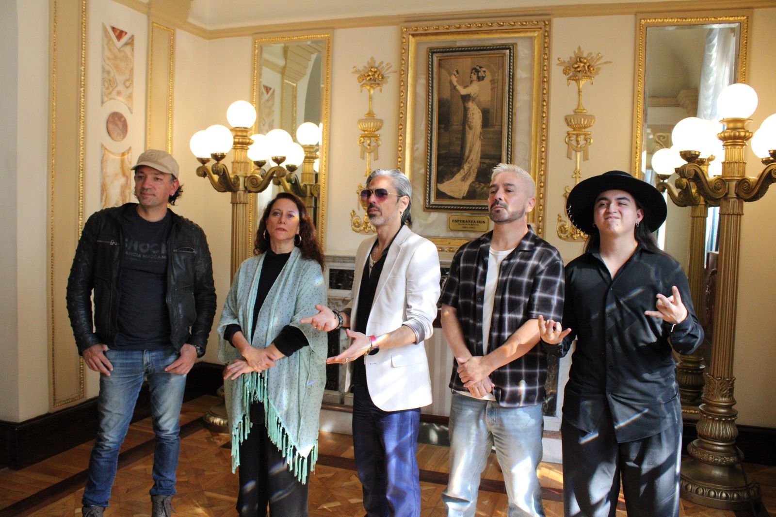 MOSY Y SUS AMIGOS TEATRO DE LA CIUDAD ESPERANZA IRIS CONFERENCIA