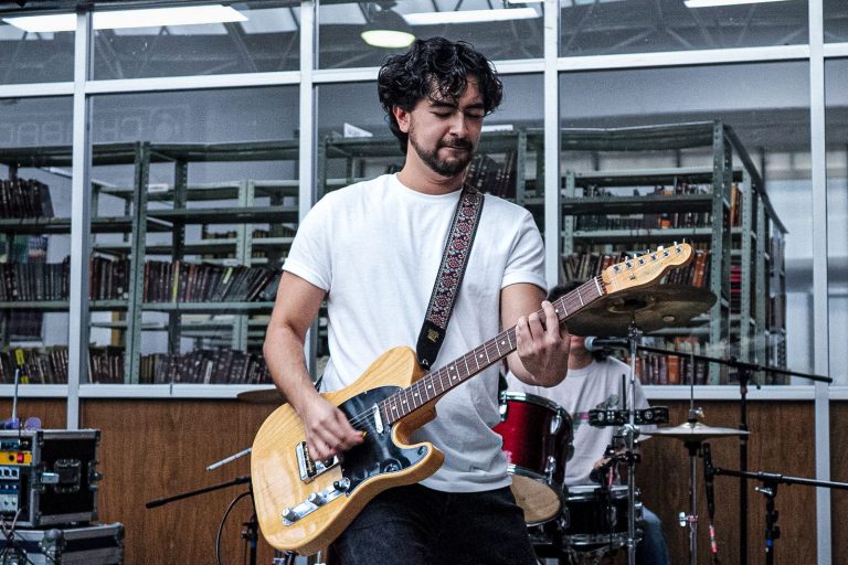 THE QUIET BROTHERS METRO CHABACANO 1 DE DICIEMBRE 2025 (3)