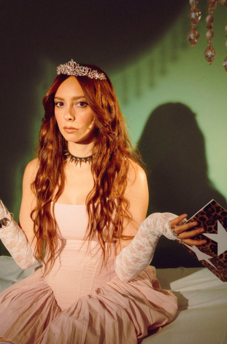 LØLØ ANUNCIA SU SEGUNDO MATERIAL DE LARGA DURACIÓN