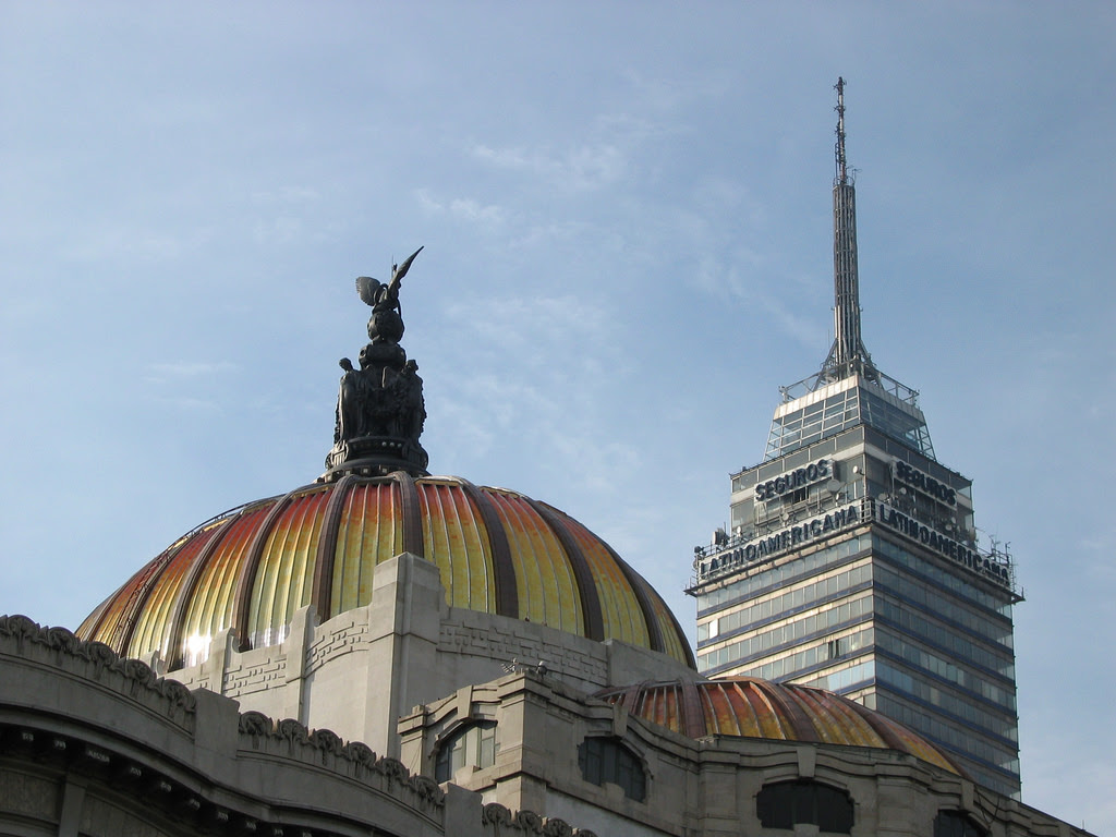 La Torre Latinoamericana inicia la conmemoración de su 70 aniversario