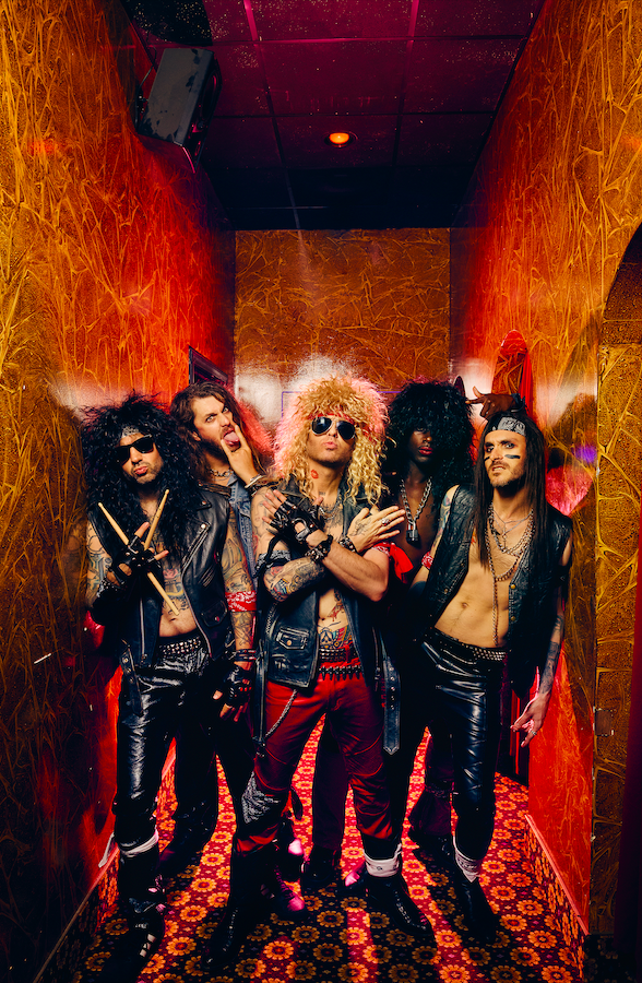 ICE NINE KILLS PRESENTA HELL OR HIGH SLAUGHTER (GRAVE DIGGLER PT. 2)