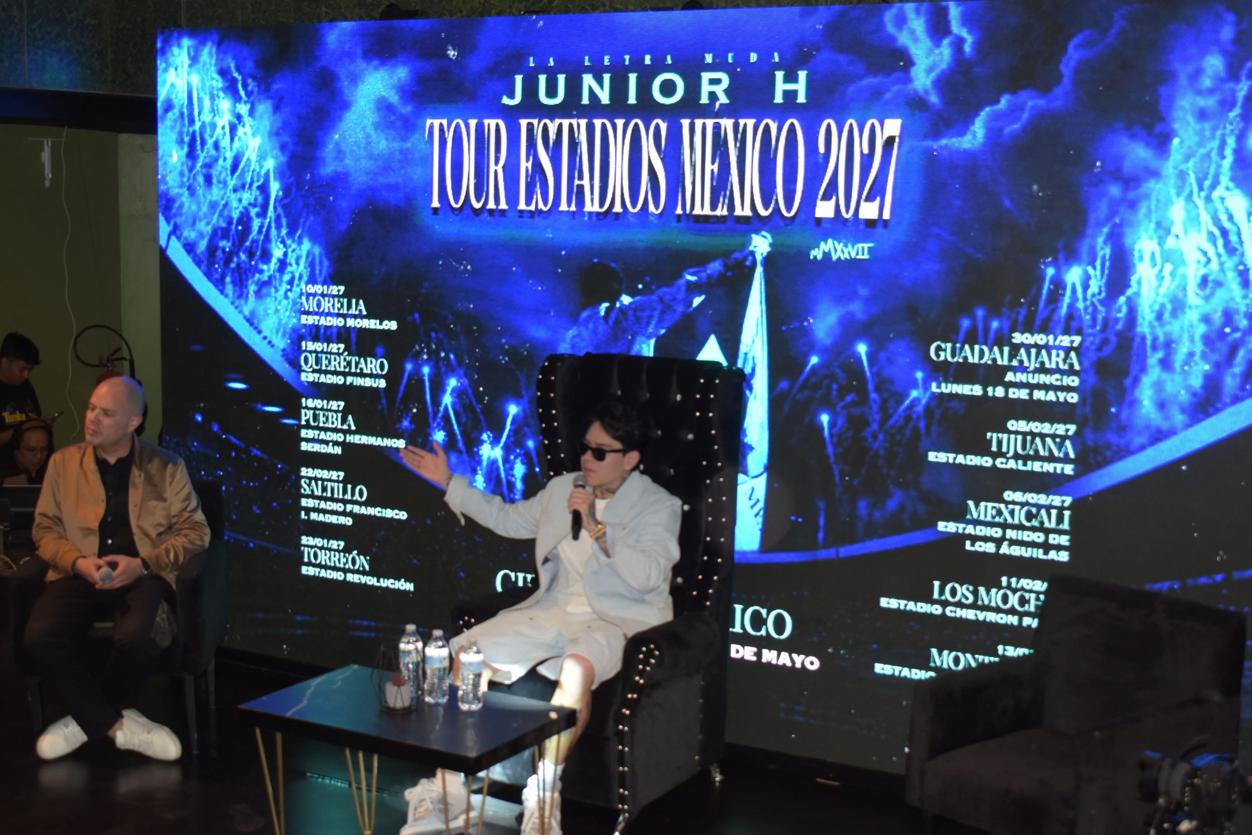 JUNIOR H TOUR ESTADIOS