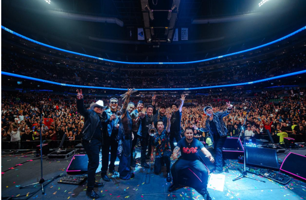 El Haragán y Cía En arena CDMX