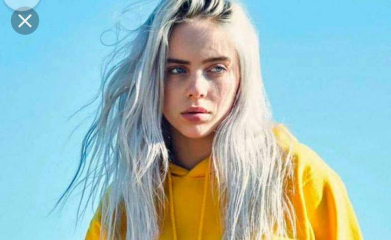 Billie Eilish estrena “WHEN I WAS OLDER” inspirada en Roma de Alfonso Cuarón