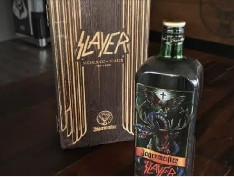 Jägermeister botella Slayer