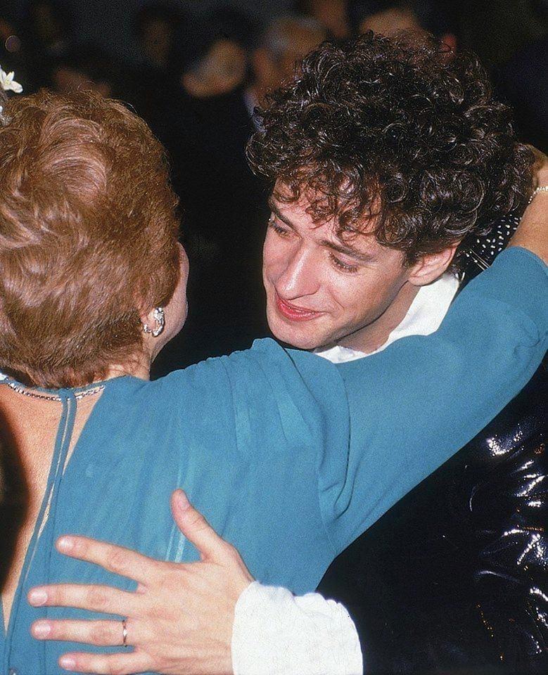 6691C946-121F-4767-BEAB-E032AF688DAE