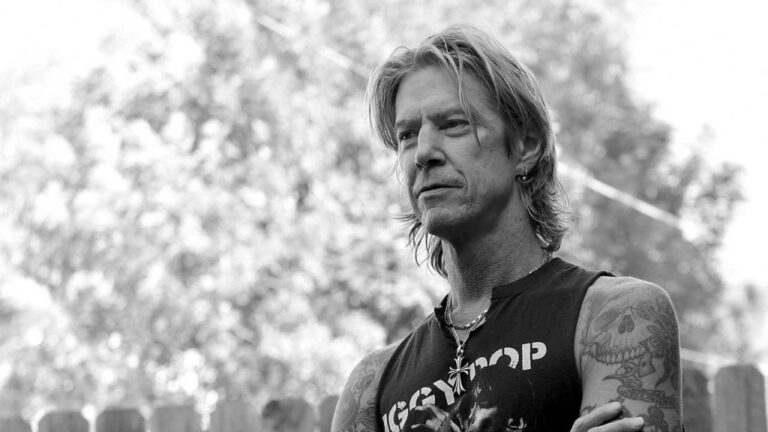 Duff McKagan: “¿Quién me interpretaría en una película? Brad Pitt"