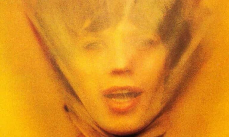 Los Stones están trabajando en un álbum de material original, que será el primero desde A Bigger Bang de 2005. Lanzaron un sencillo, Living in a Ghost Town, en abril. El crítico de The Guardian, Alexis Petridis, lo calificó de "llamativamente sórdido ... recortado y ligero en sus pies" y dijo que era "sustancialmente mejor que las cosas que inventaron Jagger y Richards hace 15 años".