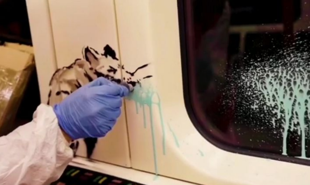 Banksy Se cuela al metro de Londres