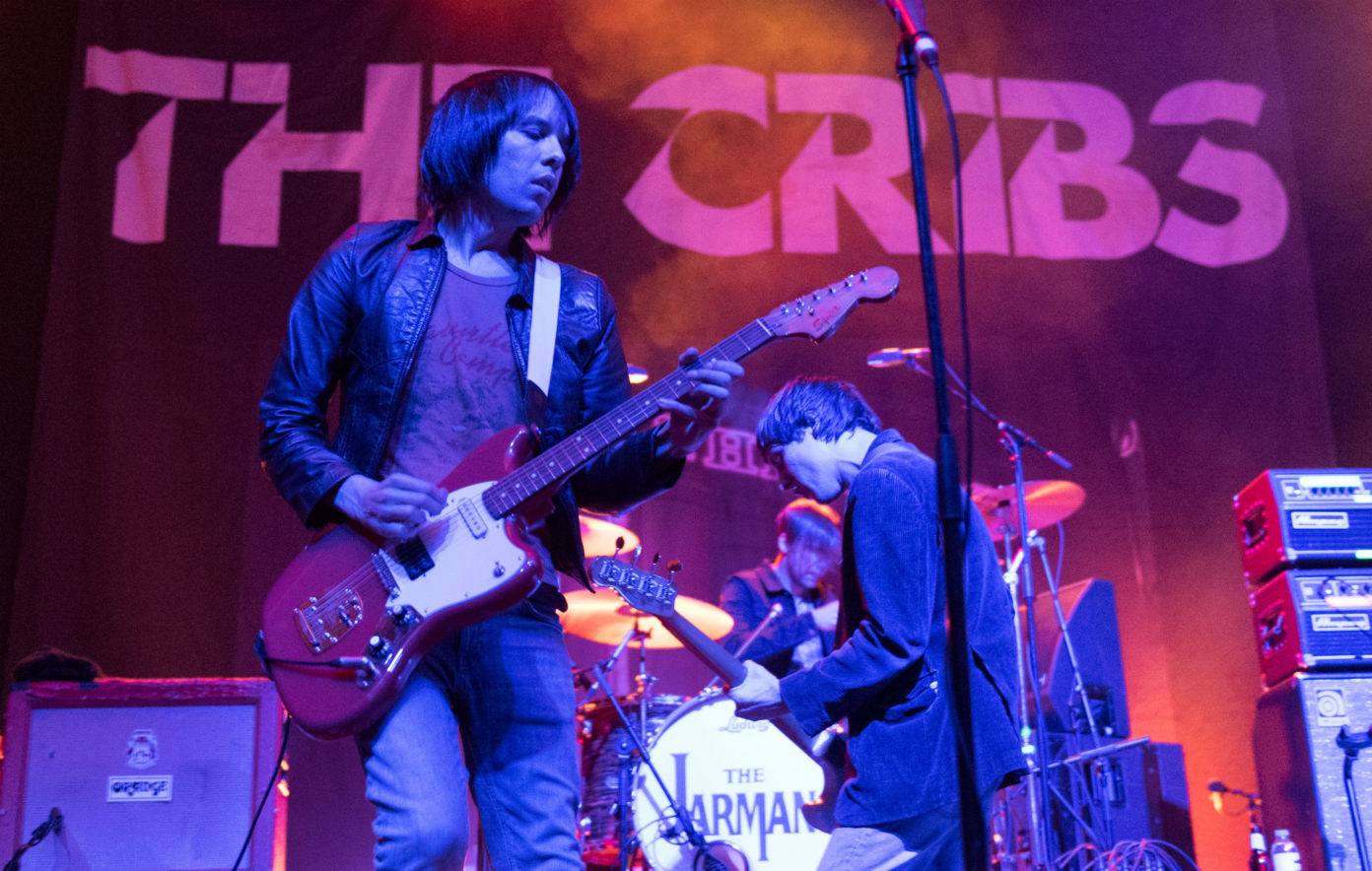 The Cribs volverá esta noche con música nueva en tres años