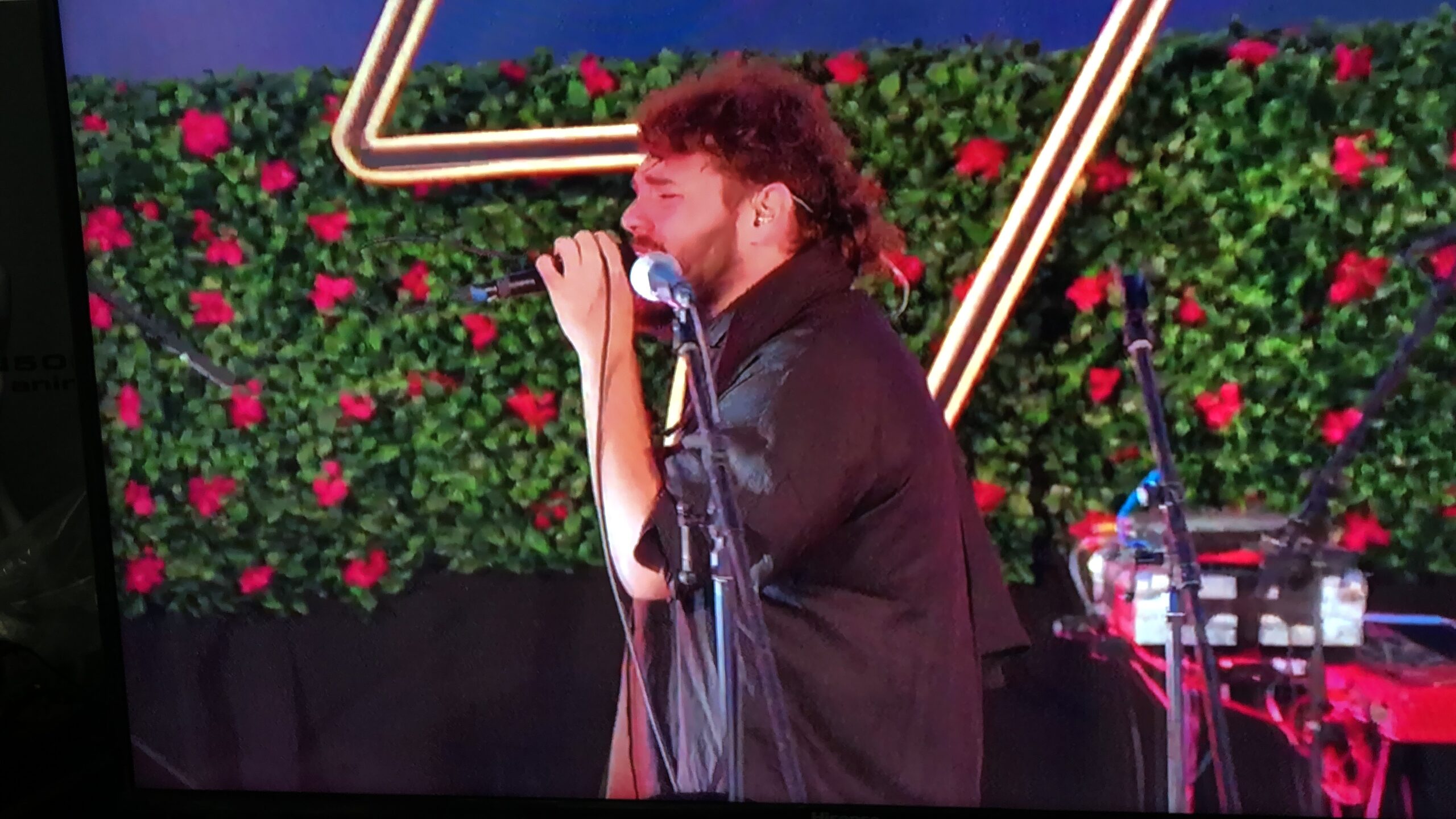 0BF14CF4-5FC5-4FF5-965A-6E65384961F3