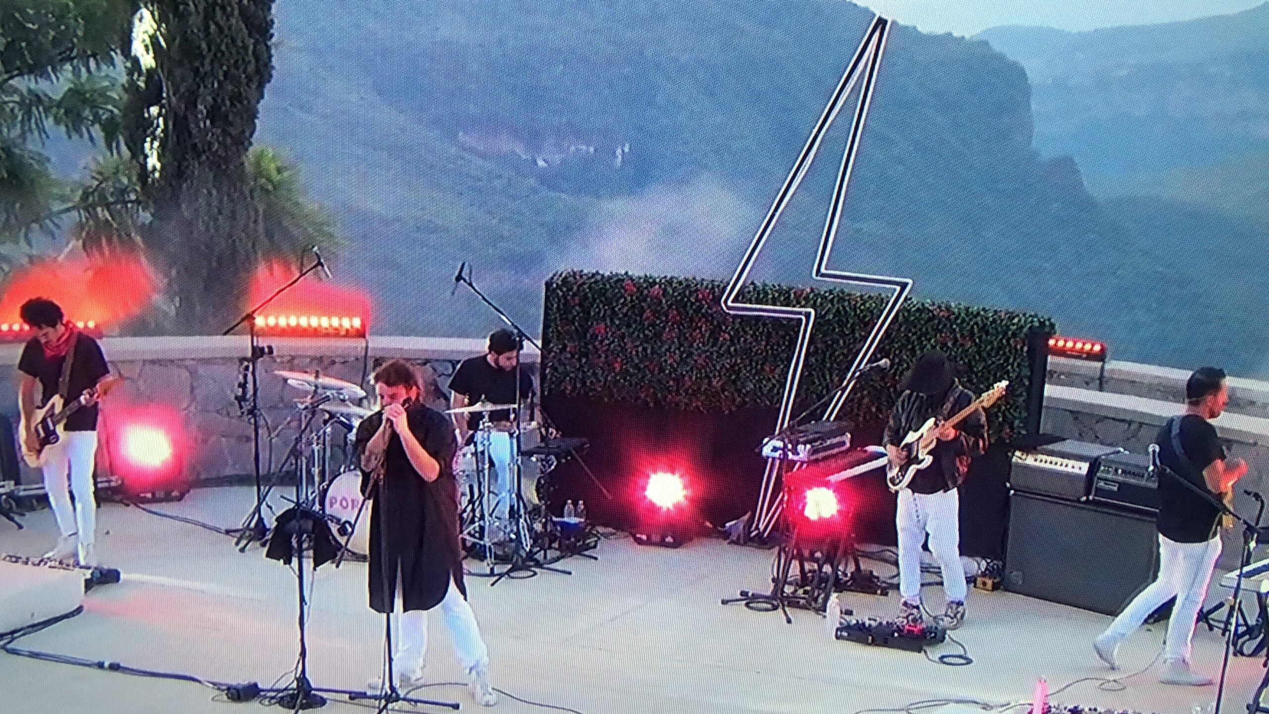 35D47487-6DD3-4B5A-B2C9-70E0D791C224