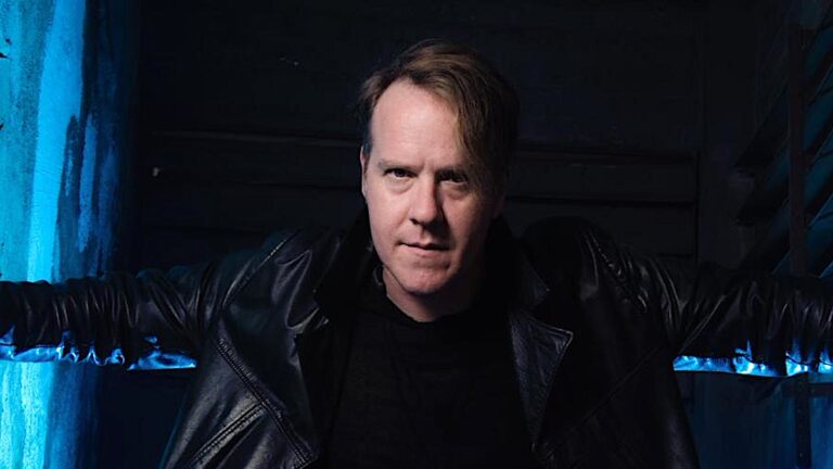 El líder Burton C. Bell abandona Fear Factory