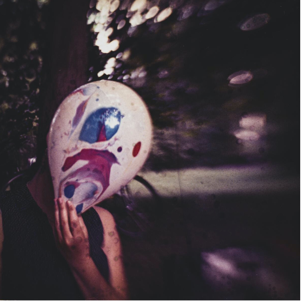 La primera nueva música de Josh Klinghoffer desde su partida de Red Hot Chili Peppers.