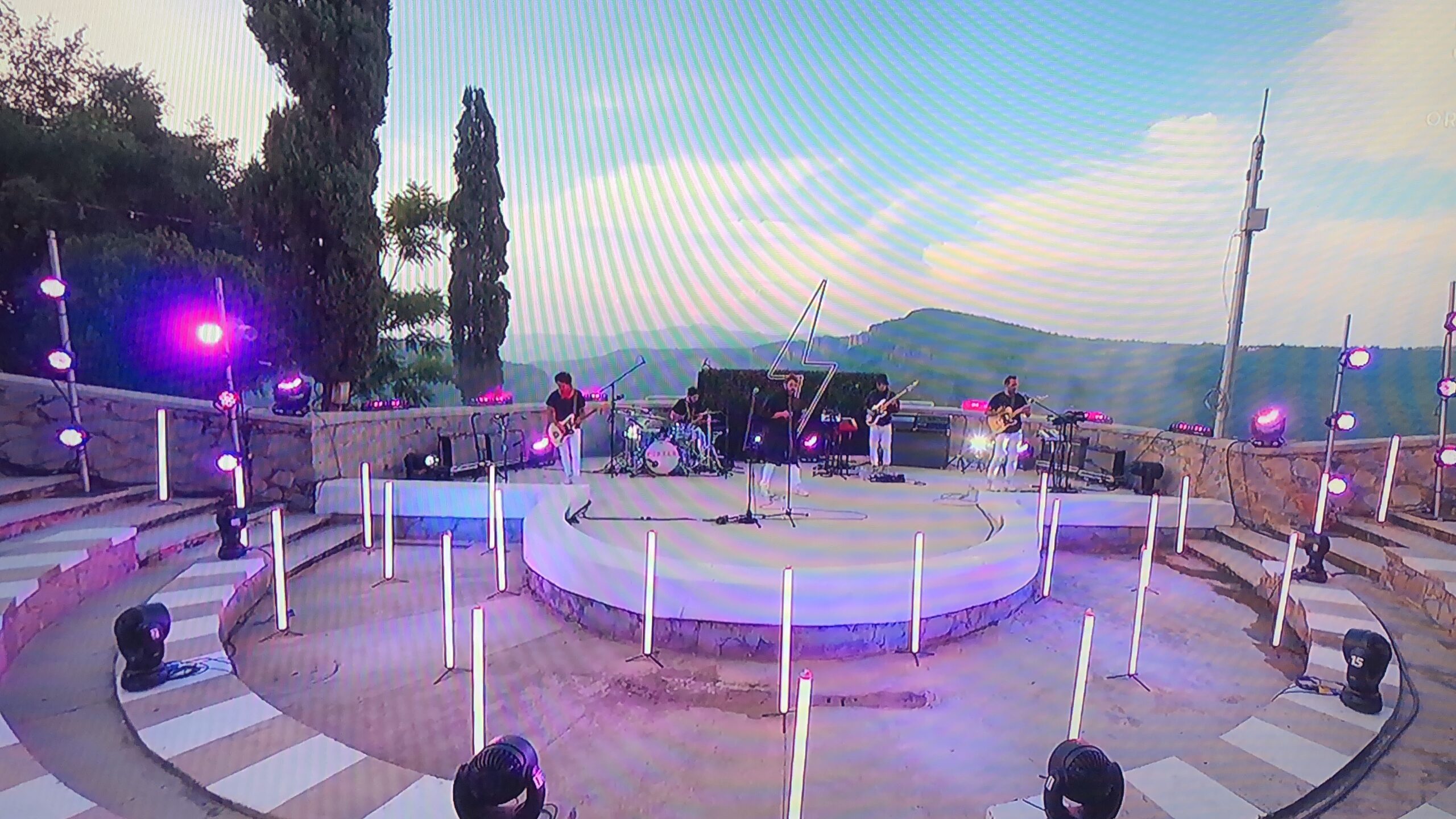 96B31B4F-40F2-4B72-8E44-76ECE30DFFBB