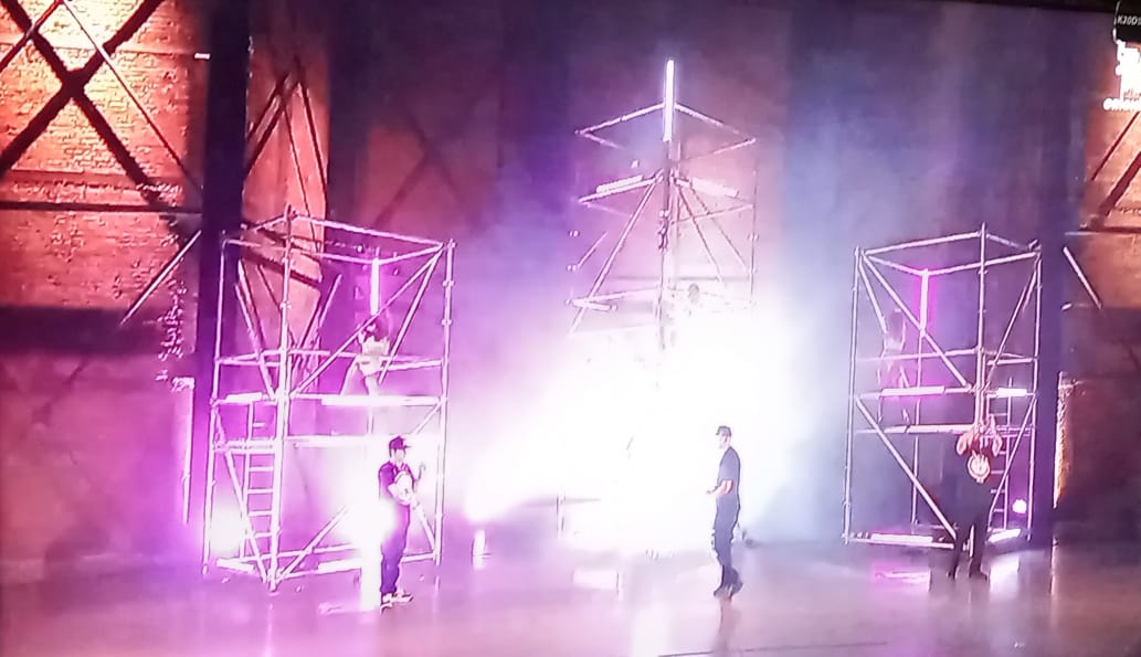 9FA9AE31-92B5-49B2-B9D9-4203F153192C