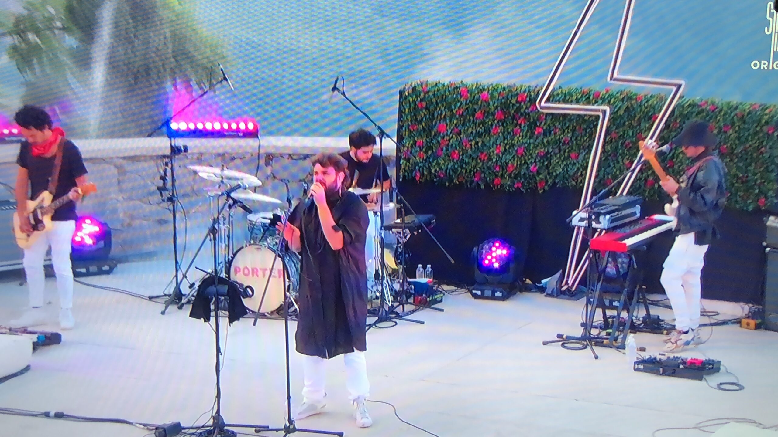 E664696F-8F55-42DE-BCD6-93E5505E08F0