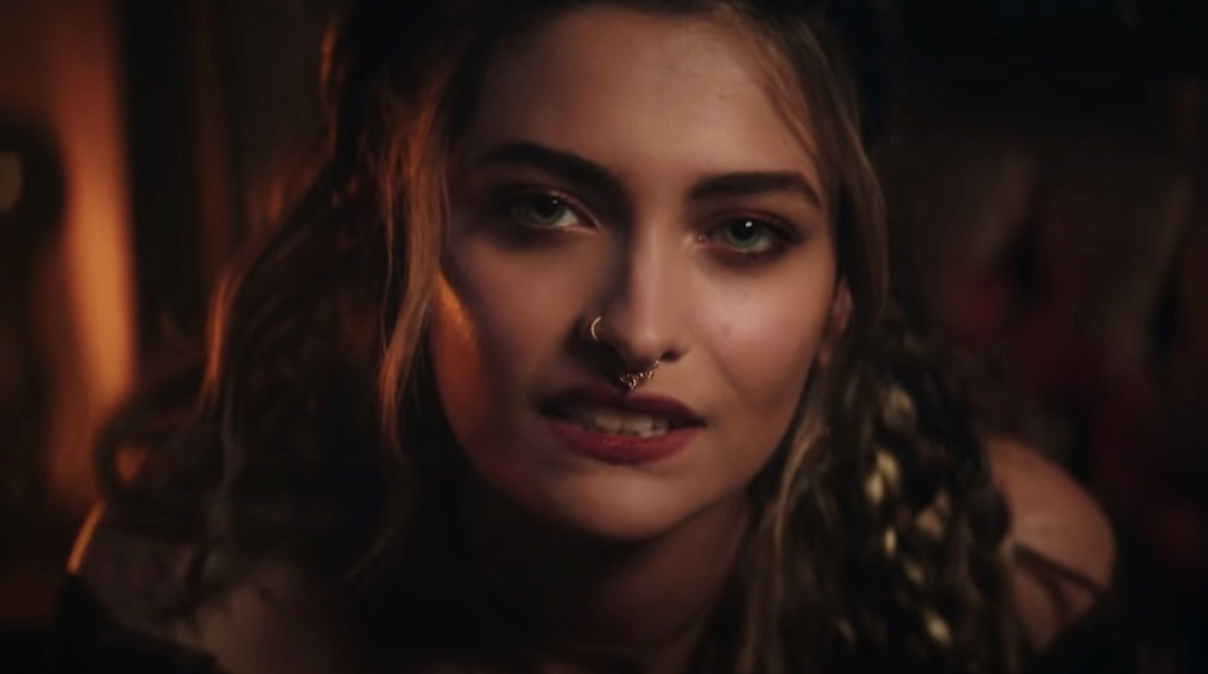 Paris Jackson lanza el single debut en solitario "Let Down"