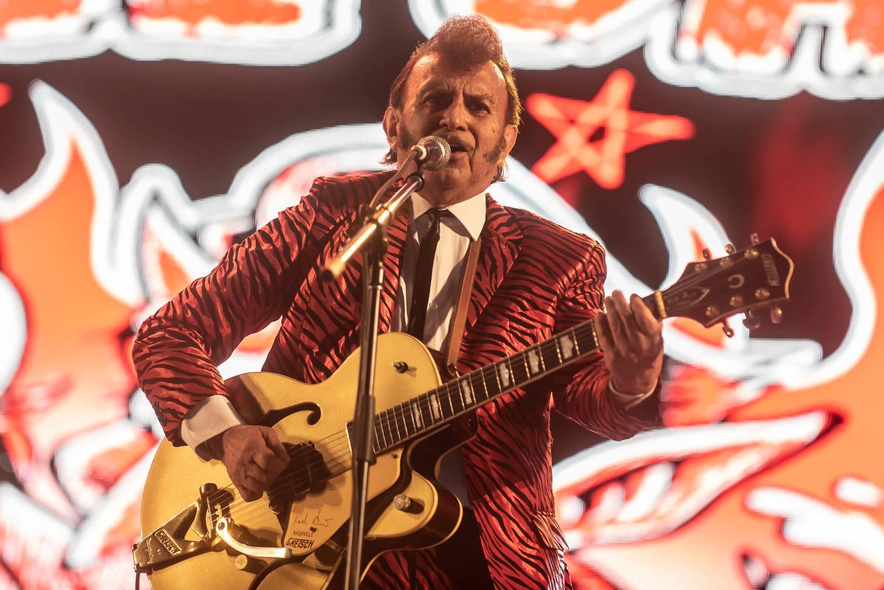 E7F4A89E-45A5-400D-AF6F-38F5971E318E