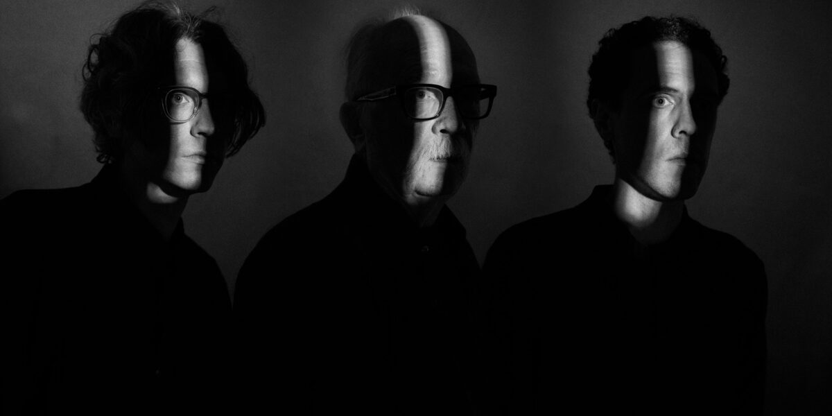 JohnCarpenter_LostThemesIII_01