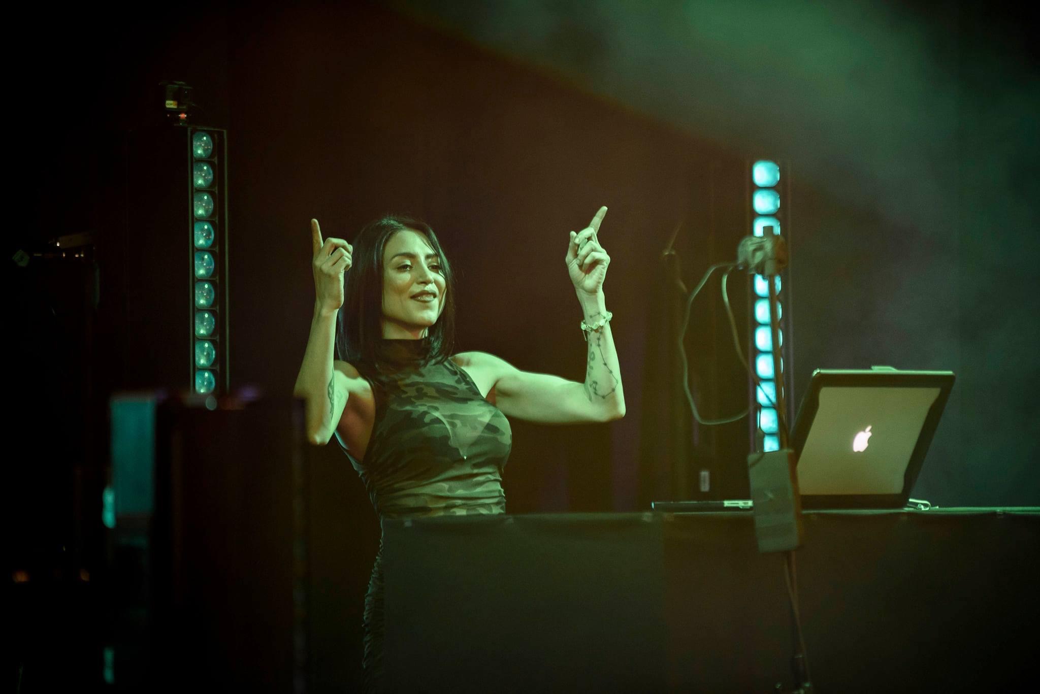 21EB4C8F-4A76-4B47-95AB-4C559F064ECF