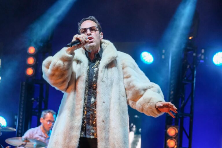 B6751D32-6B93-4488-864F-A31AFE3697CA