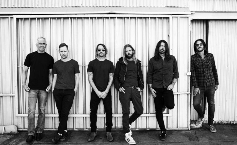 FooFighters_BeeGeesCover