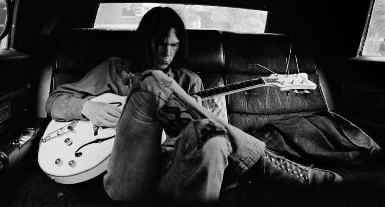 NeilYoung_YoungShakespeare_01
