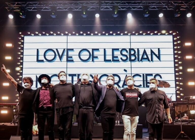 LoveOfLesbian_2021_01