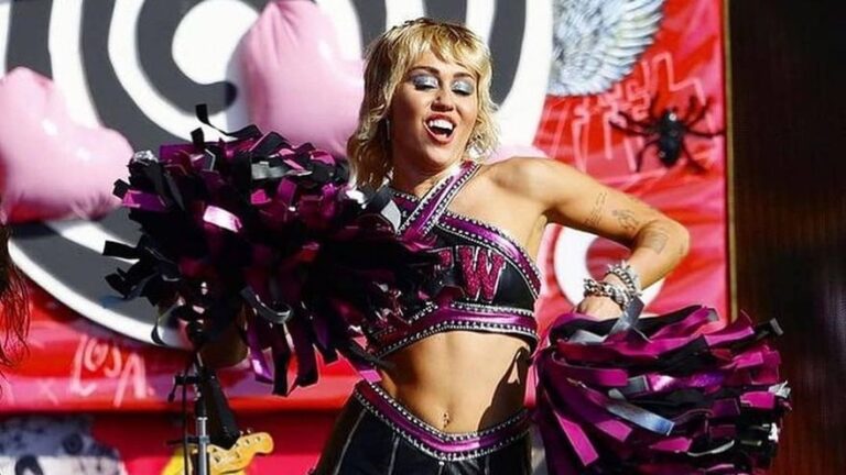 MileyCyrus_AngelsLikeYou