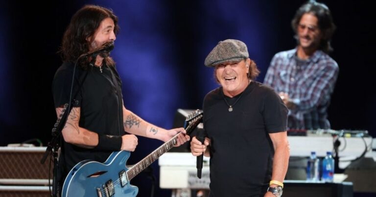 FooFighters_BrianJohnson
