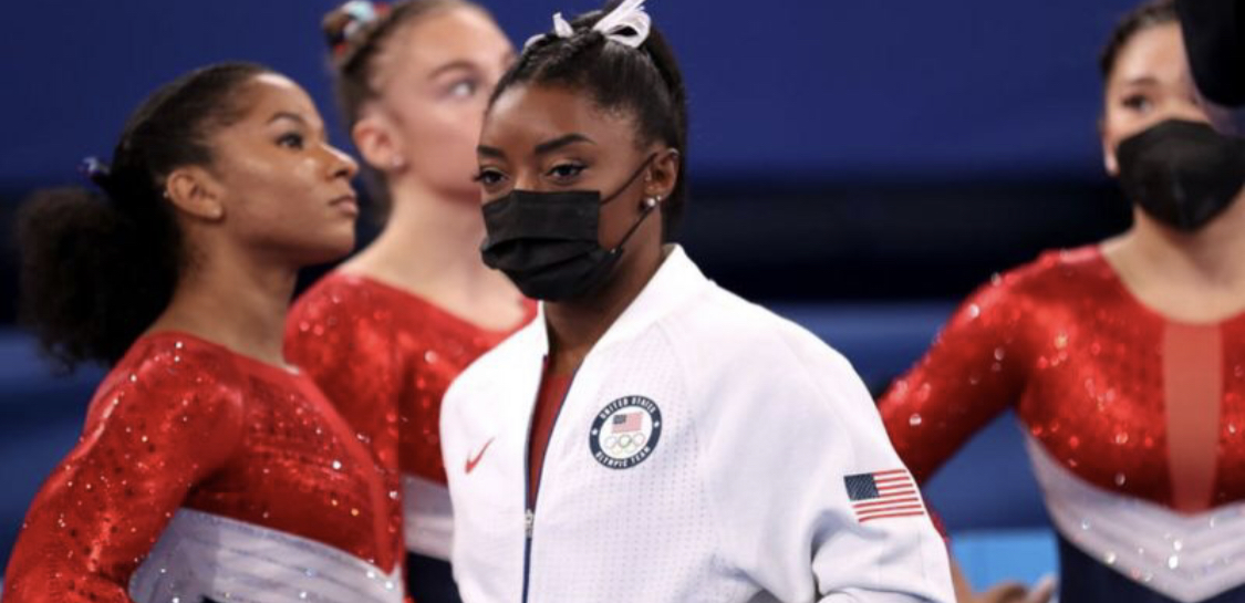 Simone Biles explica por qué se retiró de la final de gimnasia por equipos