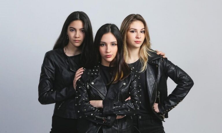TheWarning_Band