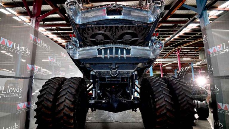 Subasta de los Autos de la cinta Mad Max