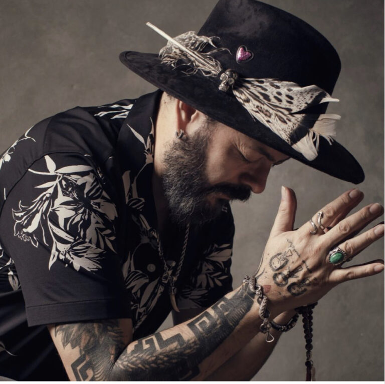 59524280-CF6E-4242-B9D4-4A610ABE29AD