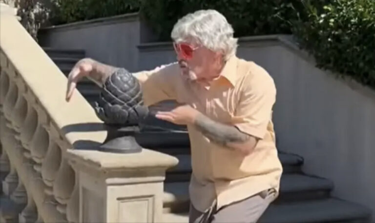 60DB60E4-1A56-466B-AB66-0402BF9CCD43