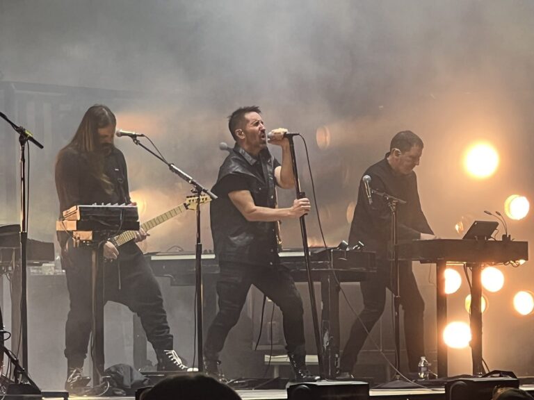 CD56C1EA-A440-4274-AA73-19C474A7A187