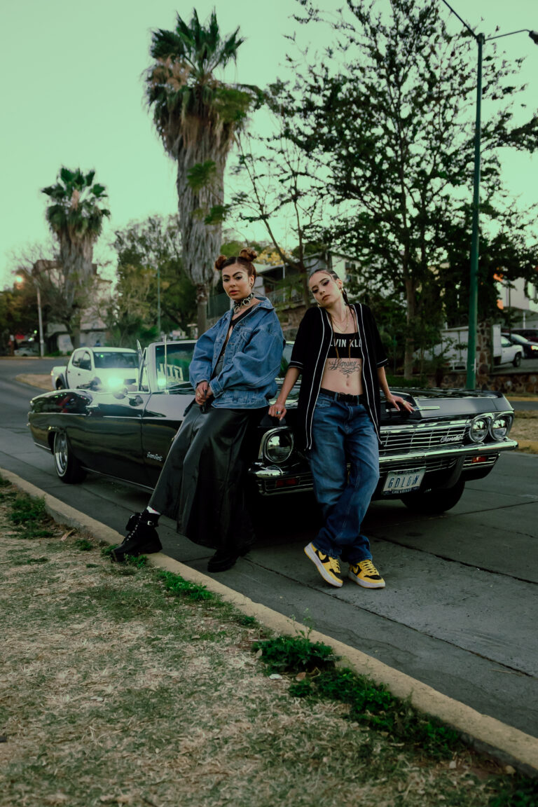 SANTA SALUT X YOSS BONES_EYELINER_FOTO PROMO 1