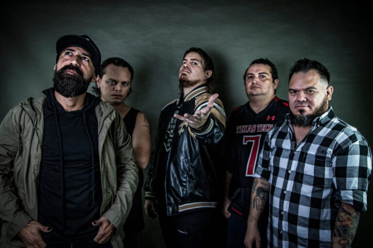 INTO THE CHAOS estrena su impactante nuevo videoclip Abulia