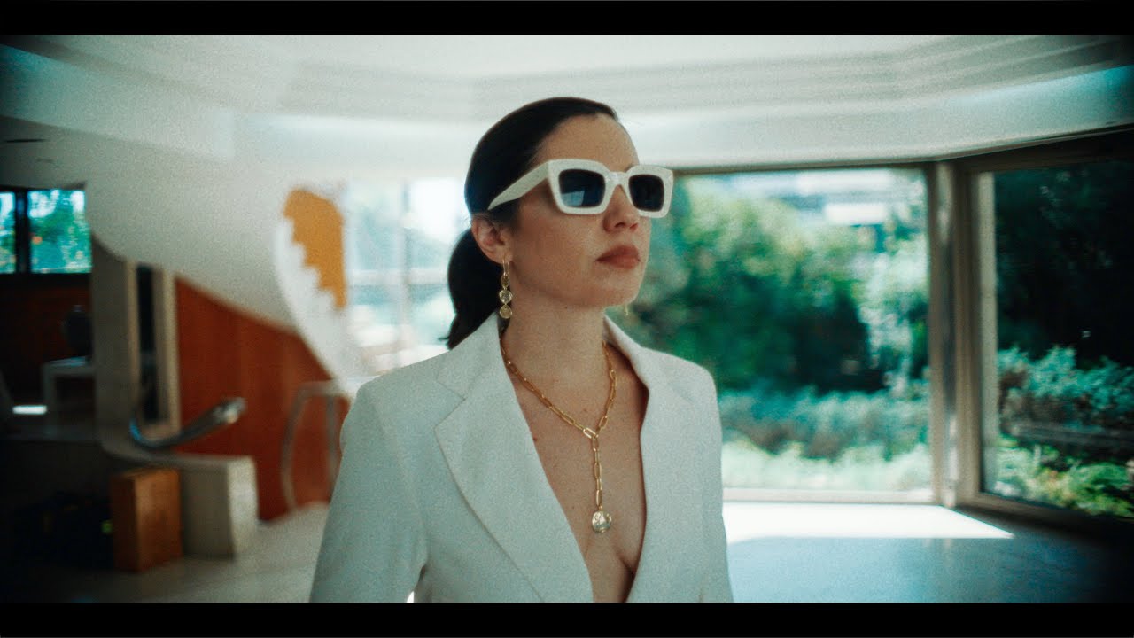 Javiera Mena - La Isla de Lesbos