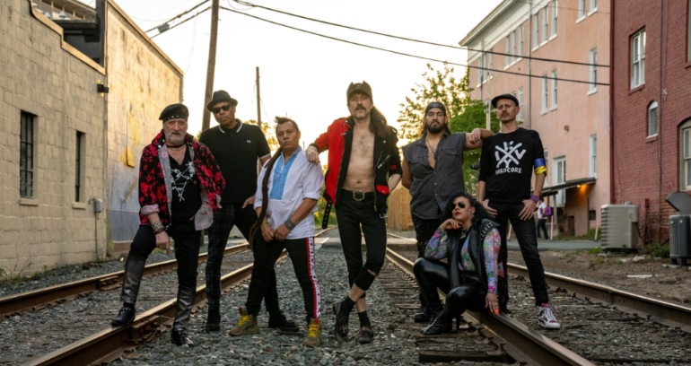Gogol Bordello anuncia nuevo álbum SOLIDARITINE