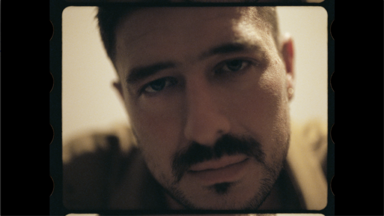 Marcus Mumford comparte Grace