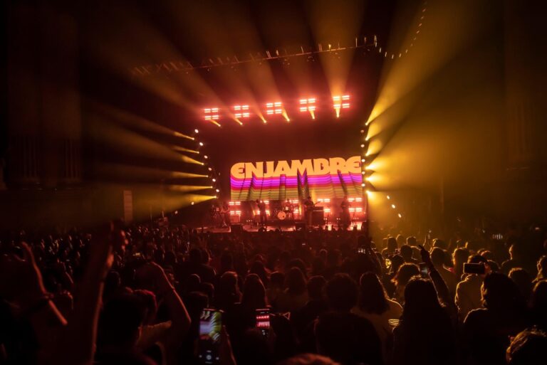 Enjambre en palacio de los deportes 2022 (11)