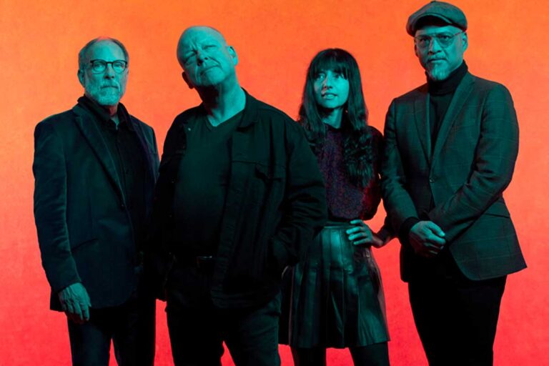 Pixies estrena “Dregs of the Wine”, su primera canción co-escrita por Joey Santiago