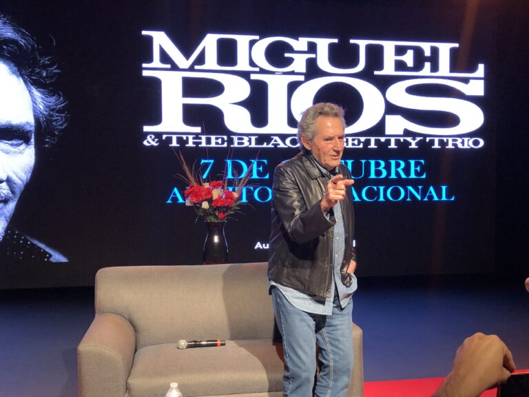 E984C8B5-4FCA-4C98-9534-7DED16F3AFCF