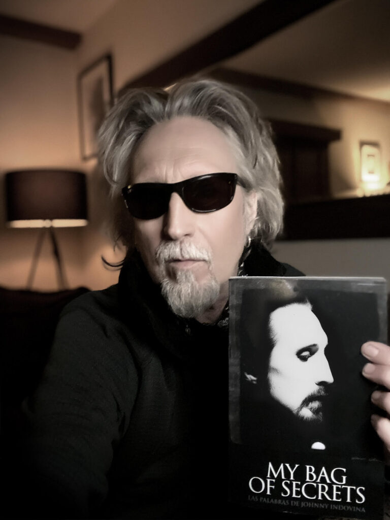 Johnny Indovina presenta su libro MY BAG OF SECRETS