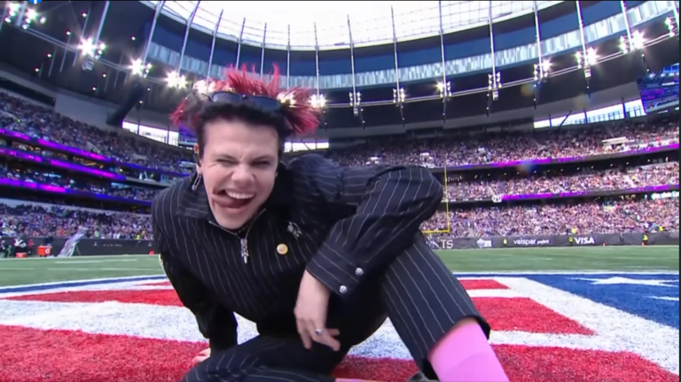 yungblud NFL l