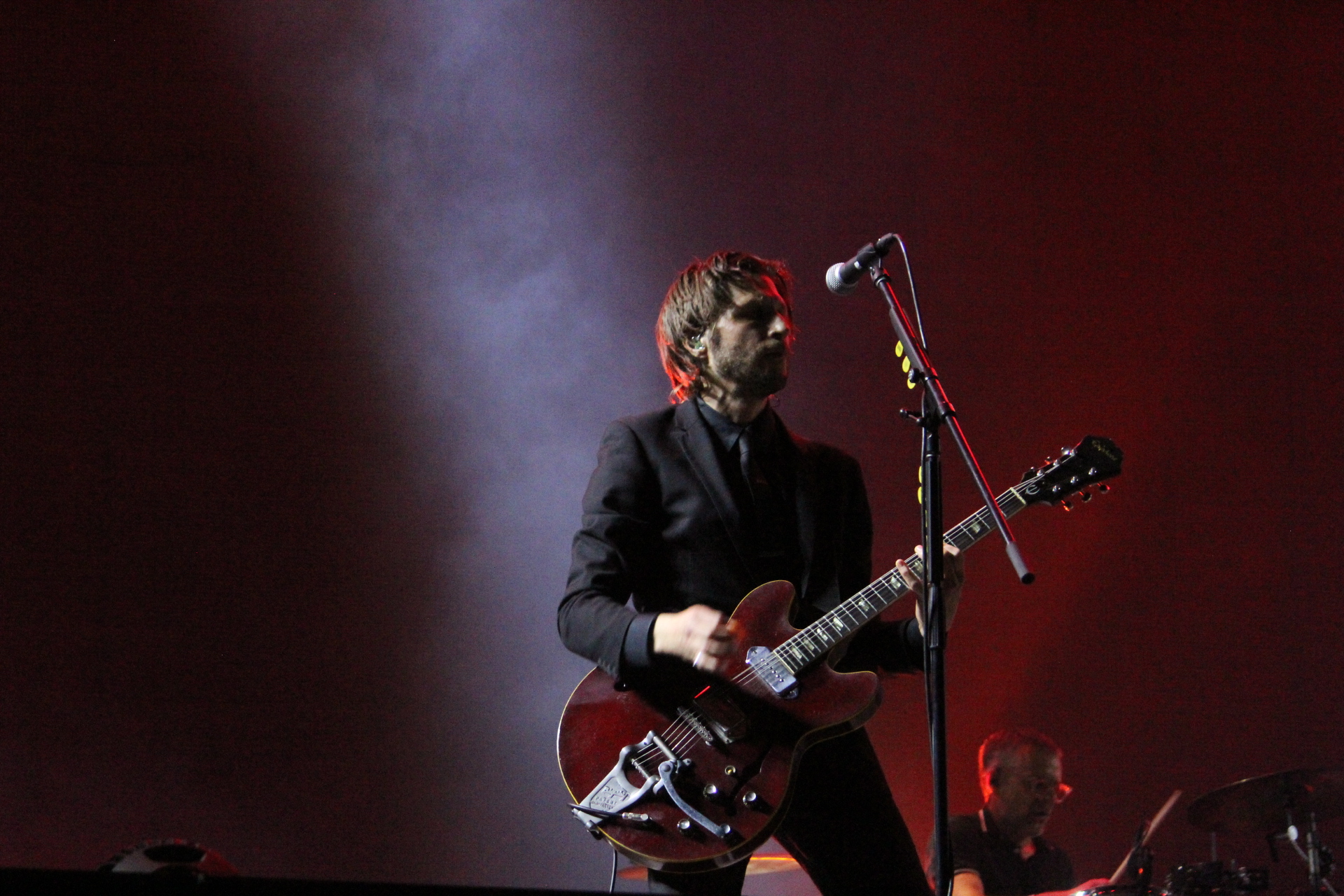 INTERPOL THE WORLD IS A VAMPIRE (20)