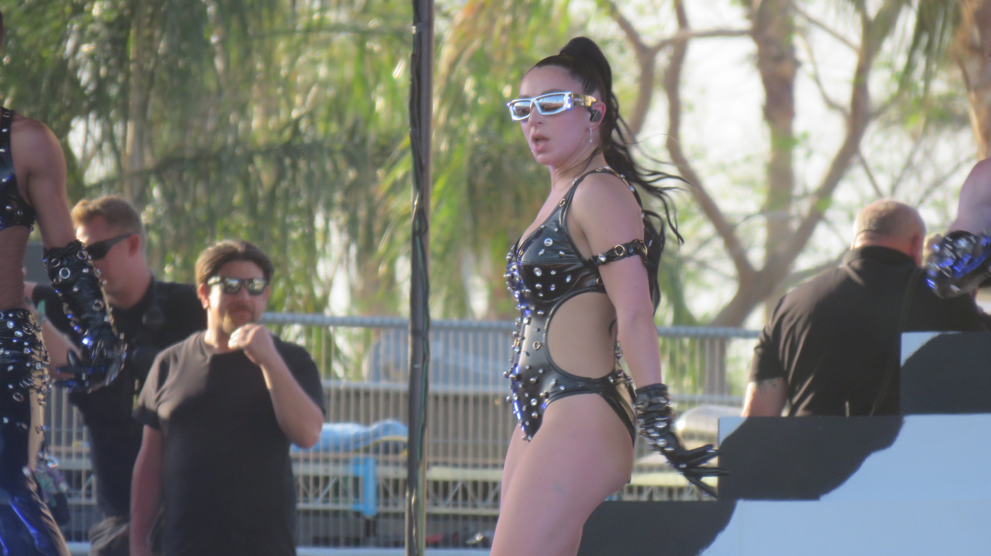 Charli XCX en Coachella 2023 (40)
