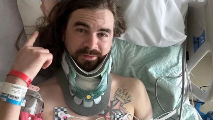 El bajista de Cliffdiver casi muere atropellado